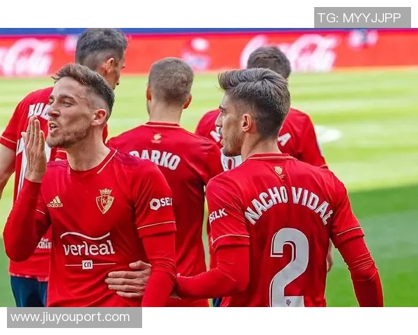 欧冠激战莱比锡大胜拜仁红牌争议引发全场热议